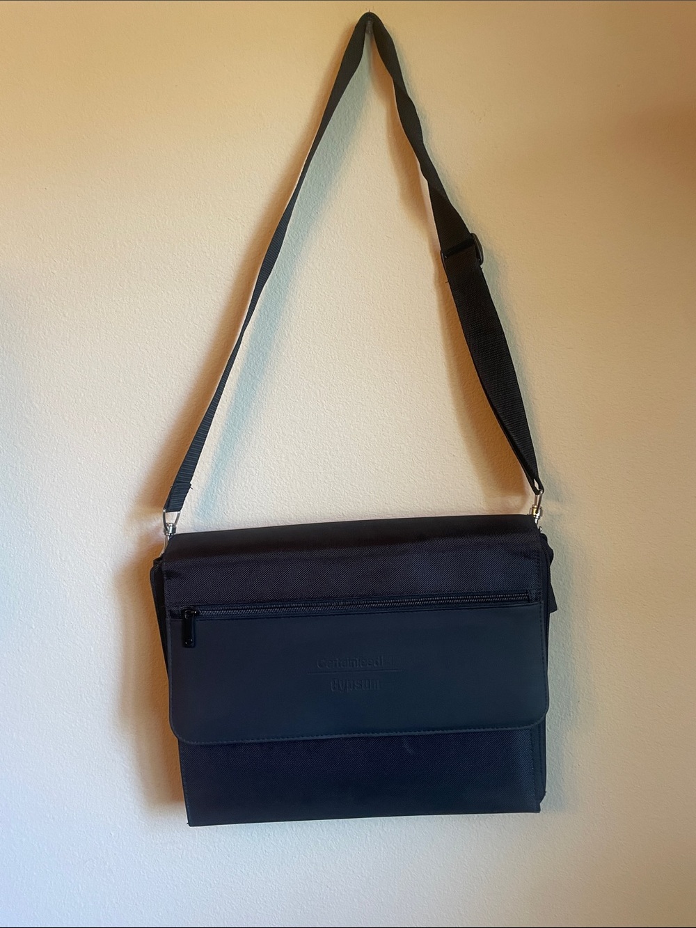 Men's Black Messenger Bag - Unbranded laptop case